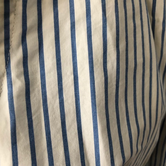 Abercrombie and Fitch men’s button up blue stripe - Picture 4 of 4